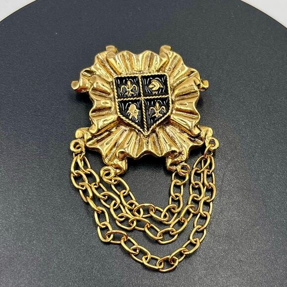 Vintage Unsigned Brushed Gold Tone Sheild Enamel Dangle Regal Chain
Brooch - Picture 1 of 7